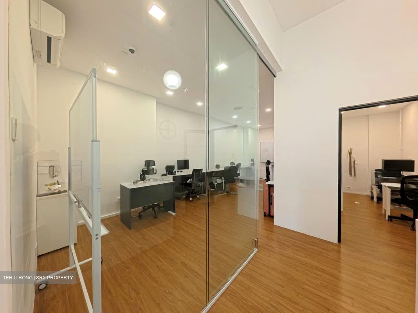 Oxley Bizhub 2 (D14), Factory #598592121